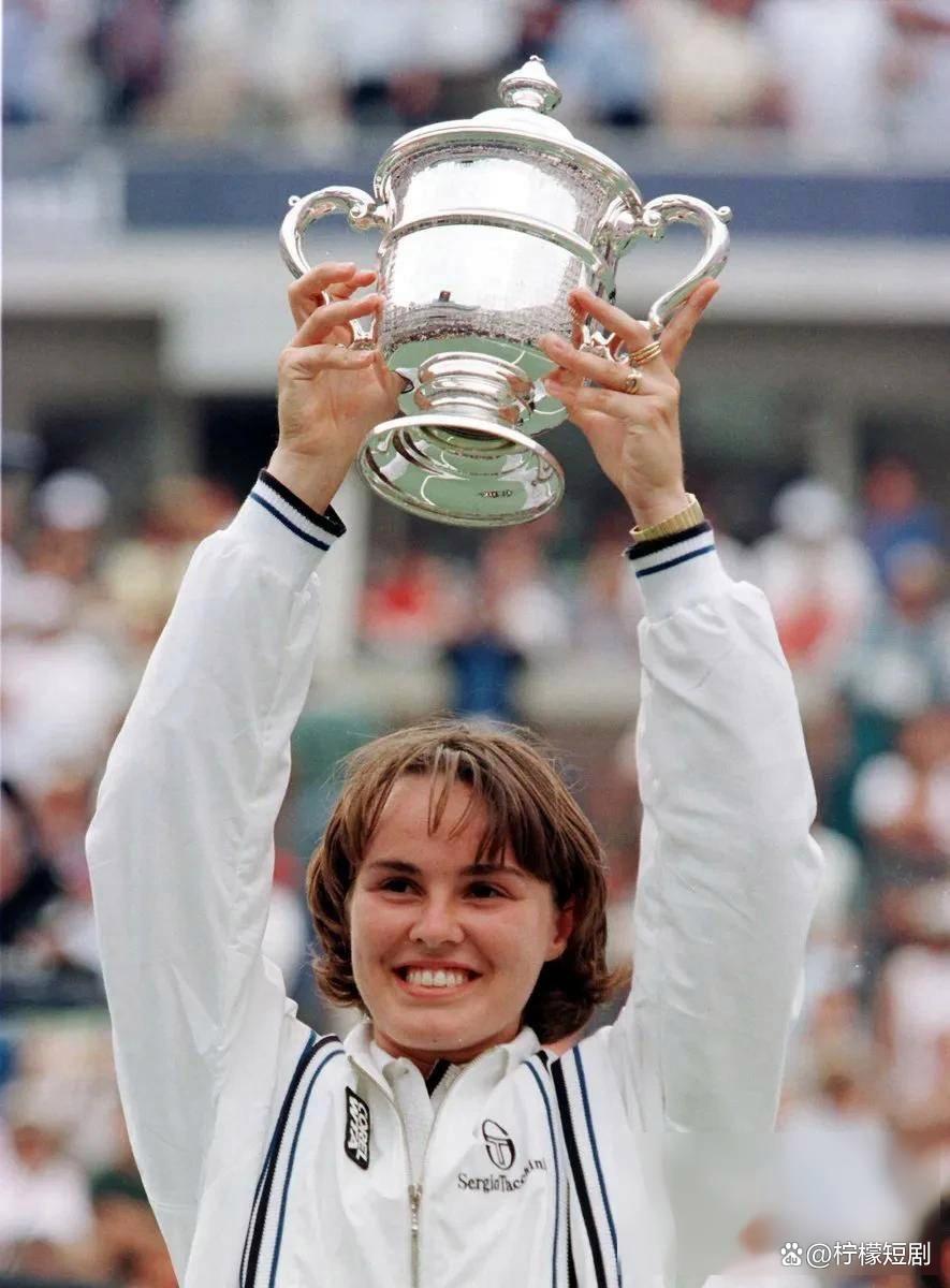 JIUYOU GAMES莎拉波娃意外战胜瑞士队，锐不可当引爆全场！