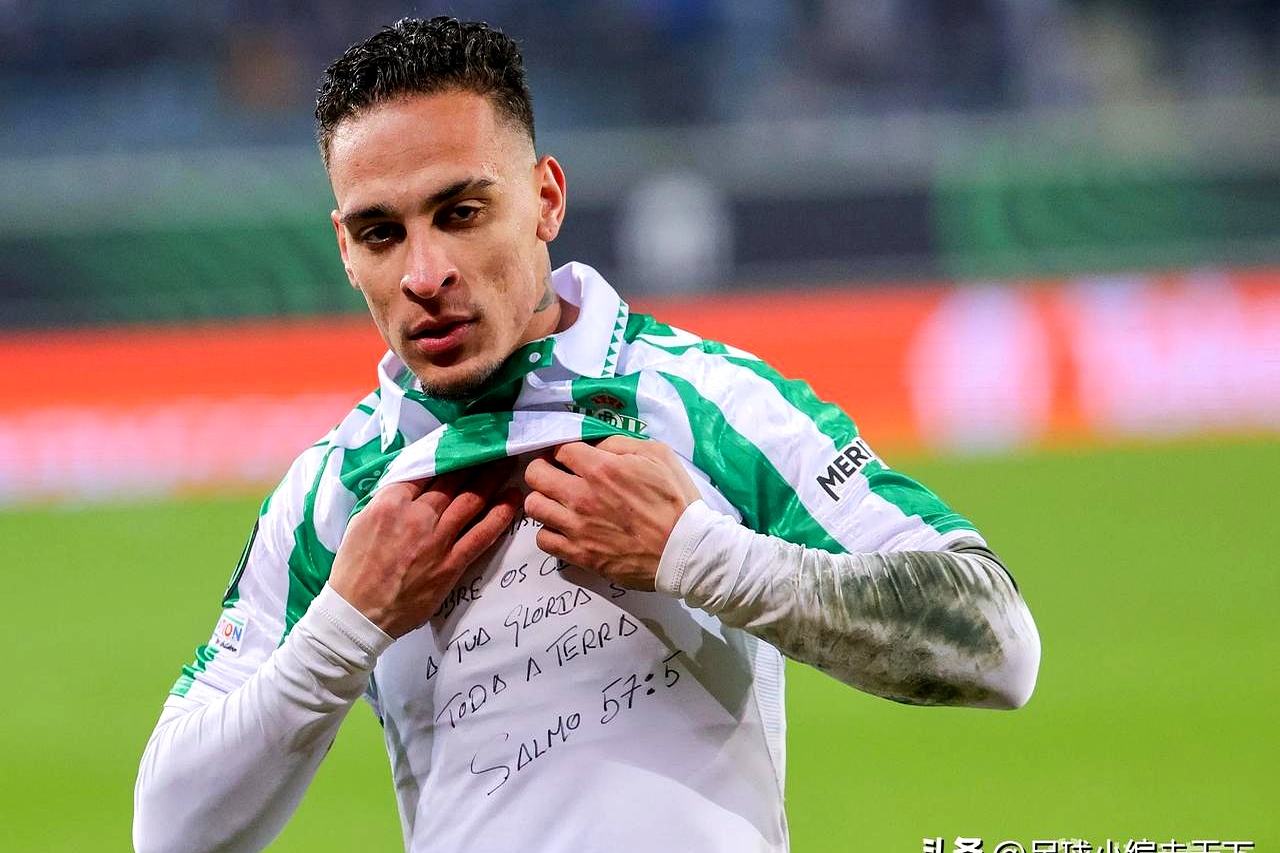 九游棋牌APP包含内马尔迎来十赛季出色发挥，RNG观众热烈欢呼！的词条