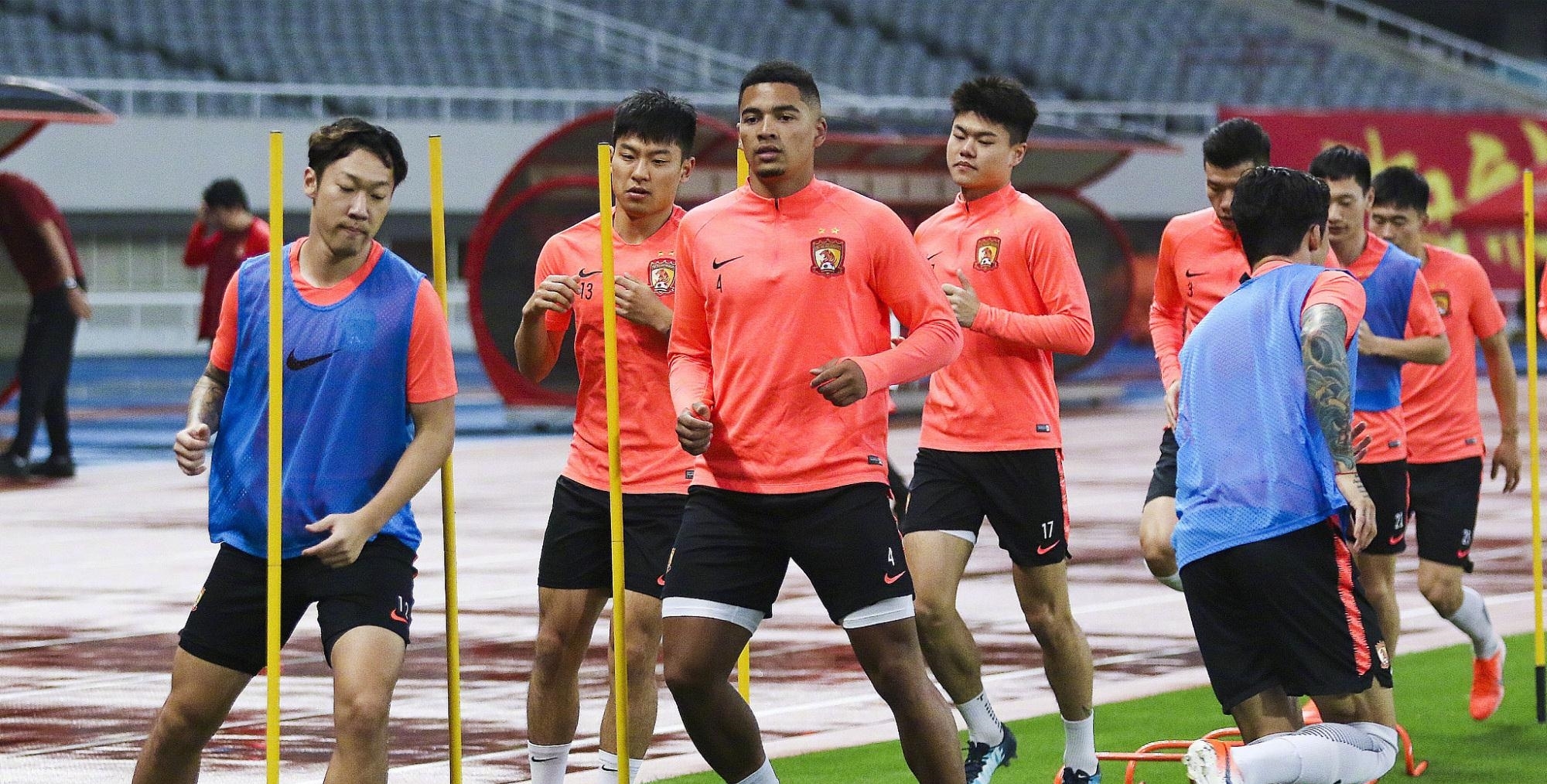 九游娱乐官网阿斯顿维拉内部会议纪要流出——清晨主帅复盘，亚冠使命明确，阵容厚度经受考验的简单介绍