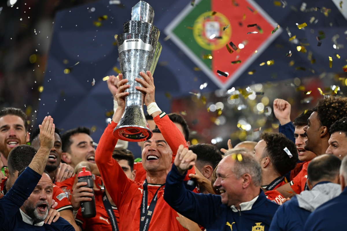 九游体育APP关于里程碑夜！葡萄牙体育战术微调，亚冠加时末段刷纪录，更衣室稳定，训练强度明显提升的信息