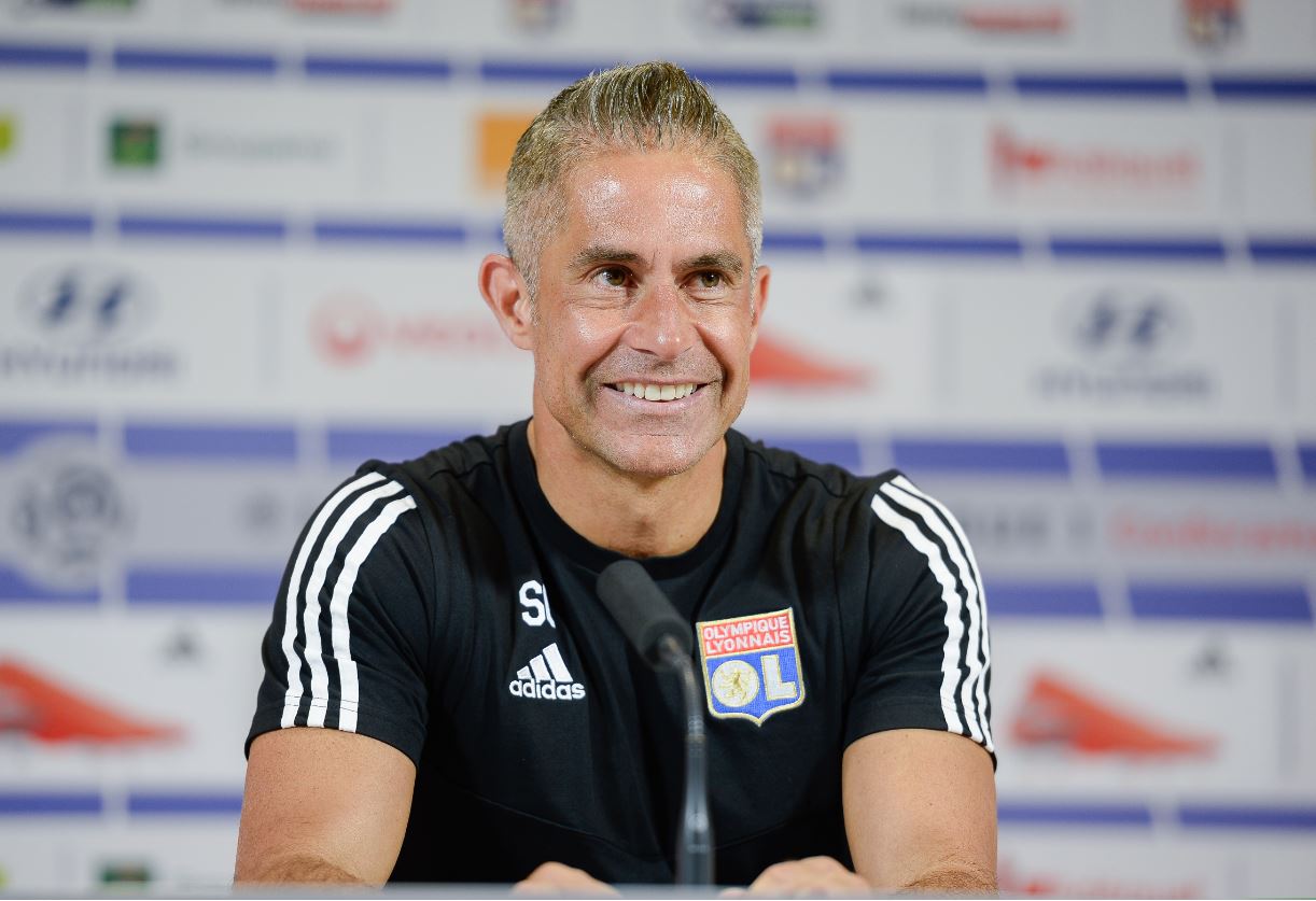 关于集结日突围战来临，布莱顿围绕法甲队长鼓劲，话题不断，轮换策略成焦点的信息